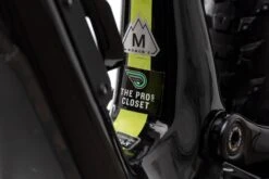 Specialized Rhyme Pro Carbon 6Fattie Womens Mountain Bike - 2017, MEDIUM 4 Specialized Rhyme Pro Carbon 6Fattie Womens Mountain Bike - 2017, MEDIUM -Specialized Shop BMT13550 RJ 03