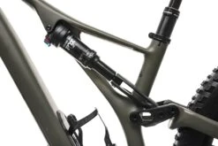 Specialized Mens Stumpjumper ST Comp Carbon 29 Mountain Bike - 2019, Small 6 Specialized Mens Stumpjumper ST Comp Carbon 29 Mountain Bike - 2019, Small -Specialized Shop BMT15599 MJ 05