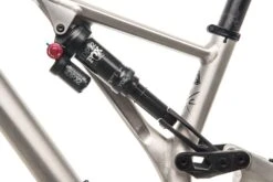 Specialized Stumpjumper EVO Comp Alloy Mountain Bike - 2019, S2 -Specialized Shop BMT16871 PH1 05