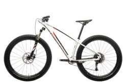 Specialized Fuse Sport 6Fattie Mountain Bike - 2018, Small 3 Specialized Fuse Sport 6Fattie Mountain Bike - 2018, Small -Specialized Shop BMT18294 PH2 02