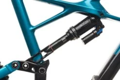 Specialized Enduro Elite Carbon 29/6Fattie Mountain Bike - 2017, X-Large 6 Specialized Enduro Elite Carbon 29/6Fattie Mountain Bike - 2017, X-Large -Specialized Shop BMT18922 PH1 05