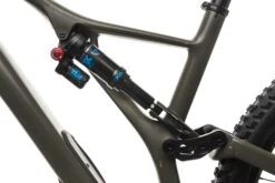 Specialized Stumpjumper ST Comp Carbon 29 Mountain Bike - 2019, Large 6 Specialized Stumpjumper ST Comp Carbon 29 Mountain Bike - 2019, Large -Specialized Shop BMT19370 PH1 05