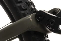 Specialized Stumpjumper ST Comp Carbon 29 Mountain Bike - 2019, Large 10 Specialized Stumpjumper ST Comp Carbon 29 Mountain Bike - 2019, Large -Specialized Shop BMT19370 PH1 09