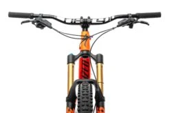 Specialized Stumpjumper Expert 27.5 Mountain Bike - 2019, Medium -Specialized Shop BMT20748 PH2 07