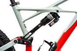 Specialized Enduro Pro Carbon 650b Mountain Bike - 2017, Large 6 Specialized Enduro Pro Carbon 650b Mountain Bike - 2017, Large -Specialized Shop BMT20950 PH2 05