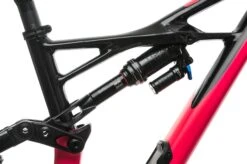 Specialized Enduro Elite 27.5 Mountain Bike - 2018, Small 6 Specialized Enduro Elite 27.5 Mountain Bike - 2018, Small -Specialized Shop BMT22057 PH1 05