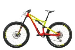 Specialized S-Works Enduro 650b Mountain Bike - 2017, Small 3 Specialized S-Works Enduro 650b Mountain Bike - 2017, Small -Specialized Shop BMT24799 PH1 02