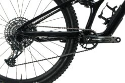 Specialized S-Works Stumpjumper Mountain Bike - 2022, S3 5 Specialized S-Works Stumpjumper Mountain Bike - 2022, S3 -Specialized Shop BMT25182 PH2 04