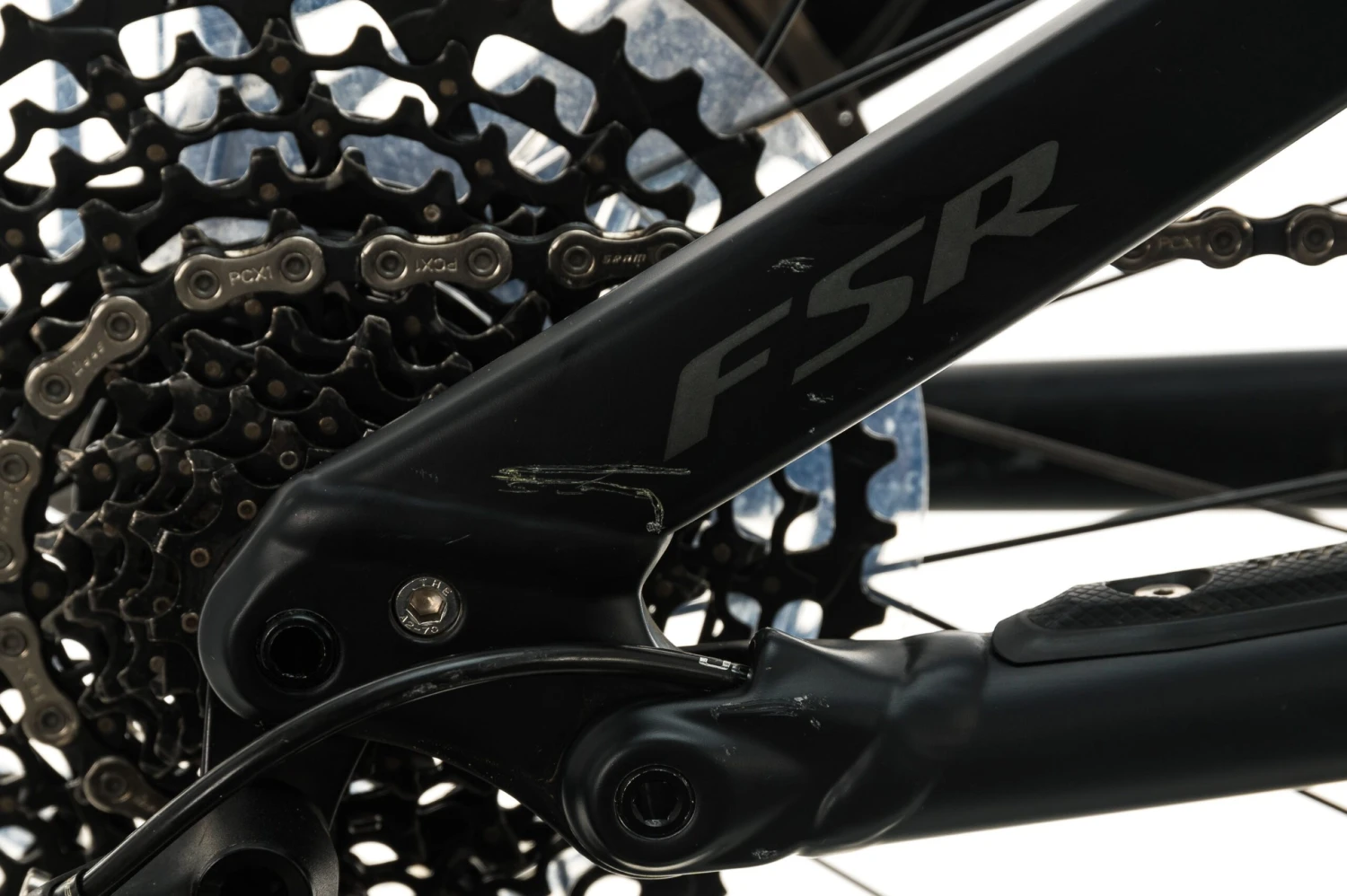 Specialized Turbo Levo FSR Comp 6Fattie Mountain E-Bike - 2017, Small Specialized Turbo Levo FSR Comp 6Fattie Mountain E-Bike - 2017, Small -Specialized Shop BMT27102 PH2 09 scaled