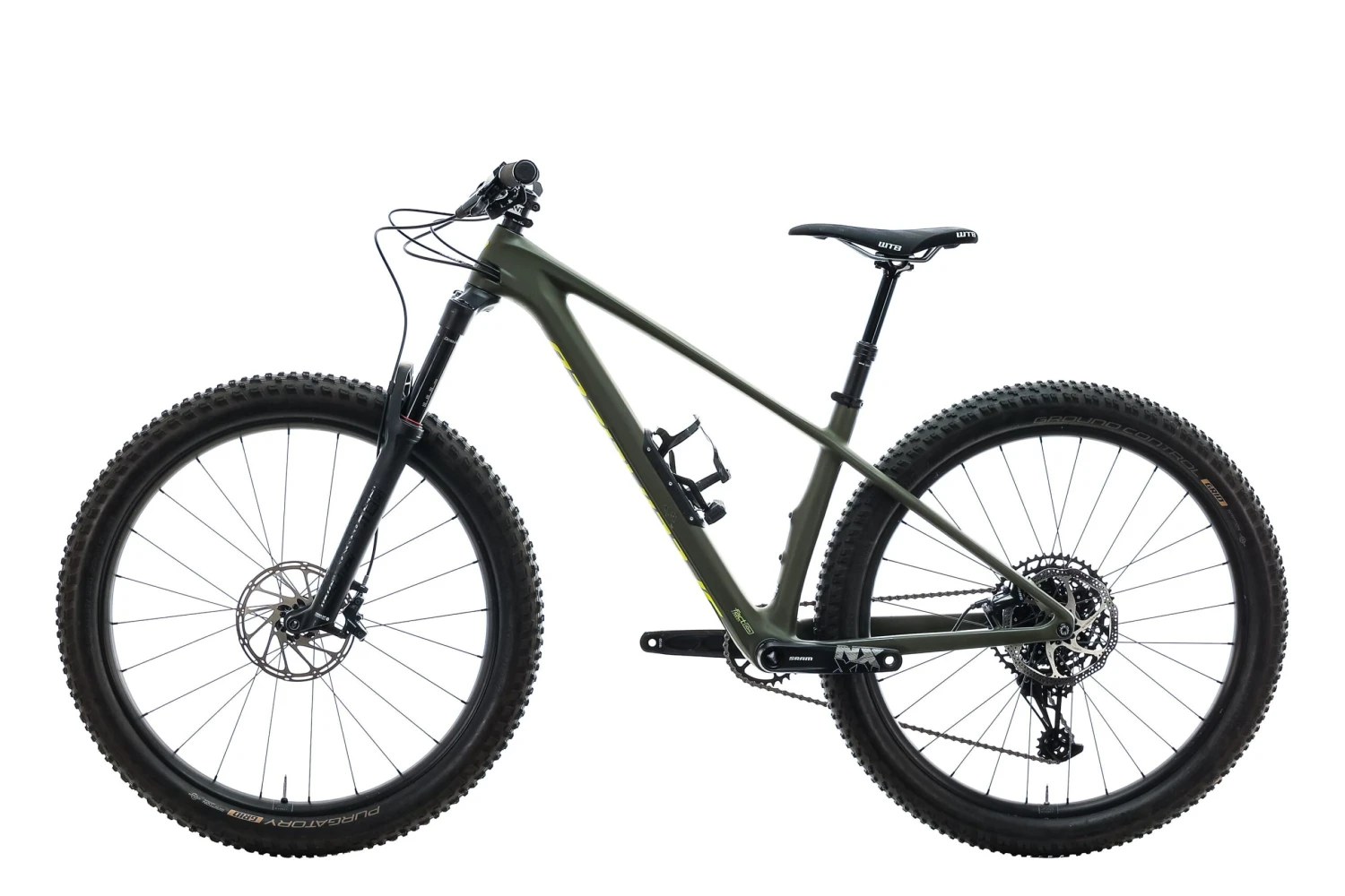 Specialized Fuse Comp Carbon 27.5+ Mountain Bike - 2019, Small Specialized Fuse Comp Carbon 27.5+ Mountain Bike - 2019, Small -Specialized Shop BMT28015 PH1 02 scaled