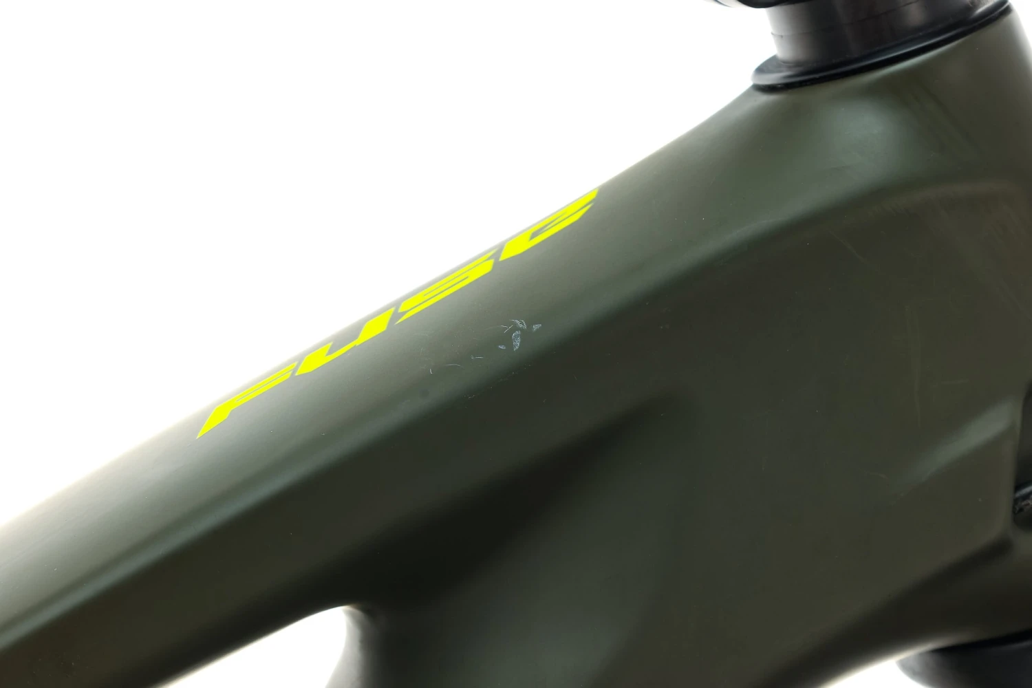 Specialized Fuse Comp Carbon 27.5+ Mountain Bike - 2019, Small Specialized Fuse Comp Carbon 27.5+ Mountain Bike - 2019, Small -Specialized Shop BMT28015 PH1 08 scaled