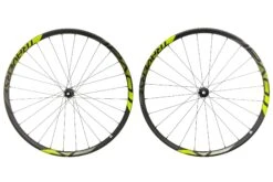 Specialized Roval Traverse SL Carbon Tubeless 29" Wheelset