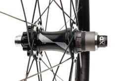 Specialized Roval Traverse Fattie 38 Aluminum Tubeless 27.5" Wheelset 4 Specialized Roval Traverse Fattie 38 Aluminum Tubeless 27.5" Wheelset -Specialized Shop WMT13376 PH3 3