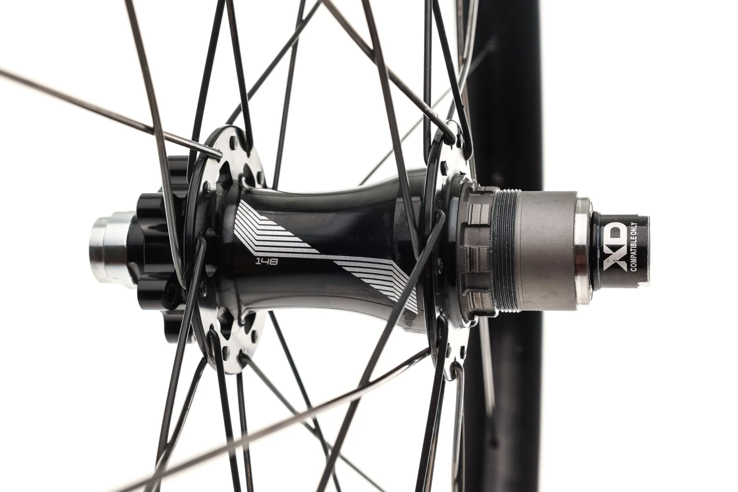 Roval Traverse Fattie 38 Aluminum Tubeless 27.5" Wheelset Specialized Roval Traverse Fattie 38 Aluminum Tubeless 27.5" Wheelset -Specialized Shop WMT13376 PH3 3 scaled