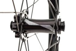 Specialized Roval Traverse Fattie 38 Aluminum Tubeless 27.5" Wheelset 5 Specialized Roval Traverse Fattie 38 Aluminum Tubeless 27.5" Wheelset -Specialized Shop WMT13376 PH3 4