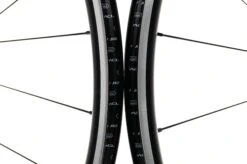 Specialized Roval SLX 24 Aluminum Tubeless 700c Wheelset 6 Specialized Roval SLX 24 Aluminum Tubeless 700c Wheelset -Specialized Shop WRD16773 PH3 05