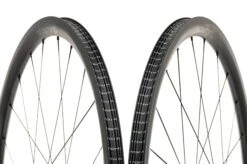 Specialized Roval Alpinist CL W/ DT Swiss 350 Hubs Carbon Clincher 700c Wheelset -Specialized Shop WRD17536 PH3 05