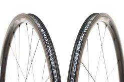 Specialized Roval CLX 32 Carbon Clincher 700c Wheelset -Specialized Shop WRD18697 PH3 5